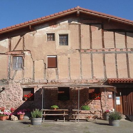 Refugio Peregrinos Acacio & Orietta Hostel Viloria de Rioja Exterior photo
