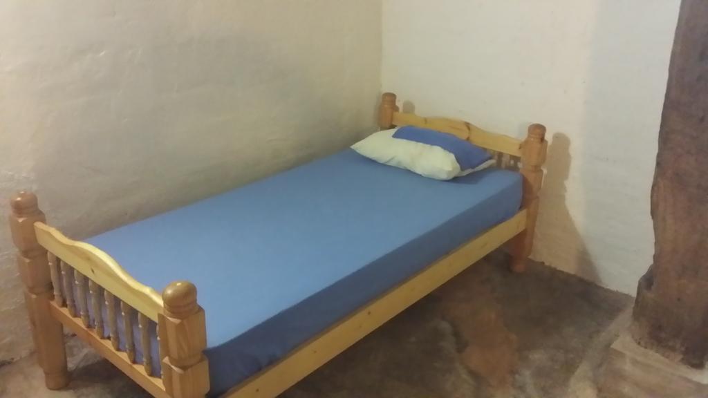 Refugio Peregrinos Acacio & Orietta Hostel Viloria de Rioja Room photo