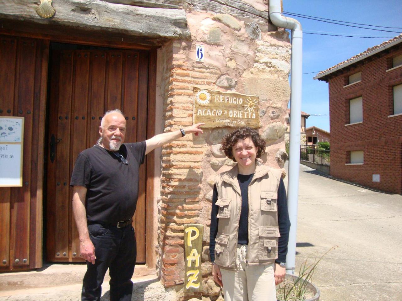 Refugio Peregrinos Acacio & Orietta Hostel Viloria de Rioja Exterior photo